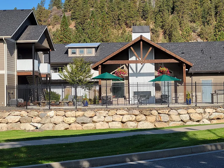 Riverside at Coyote Rock — Photo 31