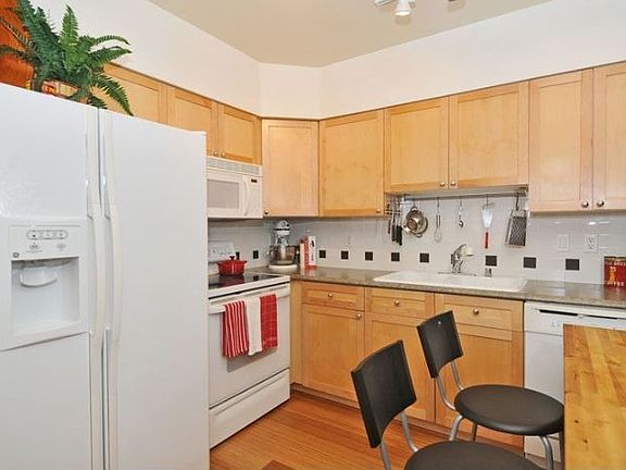 Gourmet Kitchen