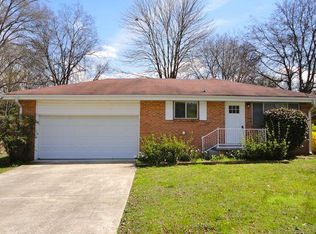 12 Phillips Dr, Fort Oglethorpe, GA 30742