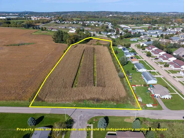 0 Spruce Ct, Baraboo, WI 53913