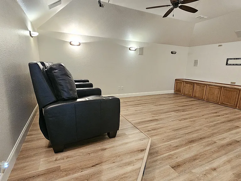 1201 Bradford Trace Dr — Photo 4