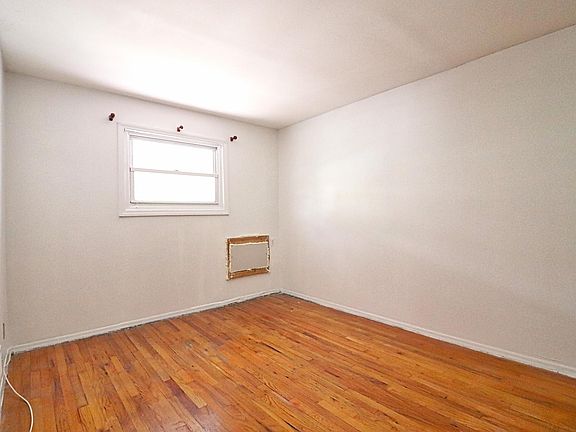 5th image of 2059 Homer Ave