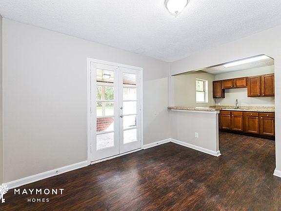 5th image of 6037 Green Hill Ln