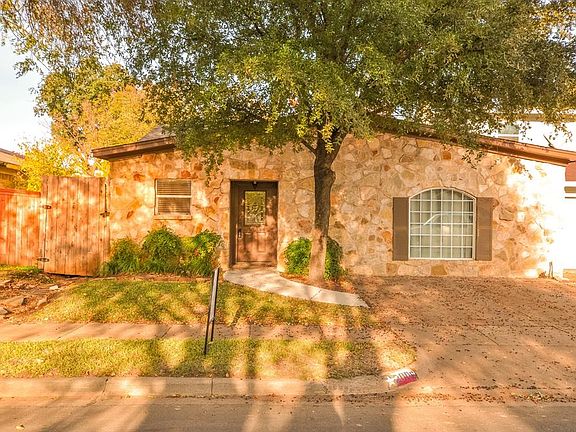 2nd image of 2006 Loma Verde Dr
