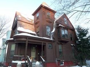 94 Pine St, Portland, ME 04102