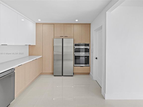 5th image of 5000 Bayberry Ln