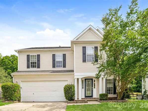 12125 Winghurst Dr, Pineville, NC 28134