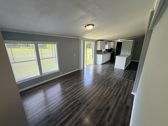 4th image of 509 Spring Harbor Blvd