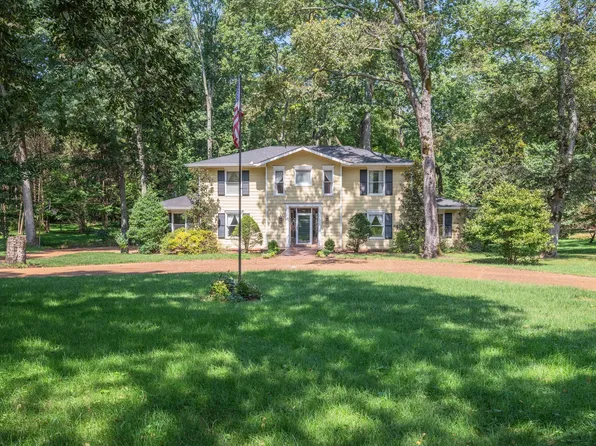 906 Tulip Grove Rd, Hermitage, TN 37076