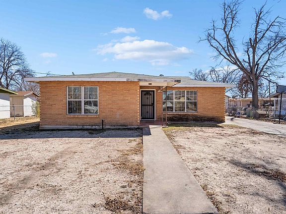 2nd image of 810 W 3rd St