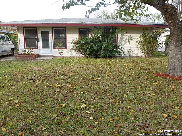 1st image of 111 Creath Pl