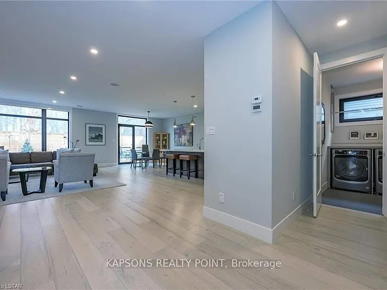 2368 Red Thorne Ave — Photo 4