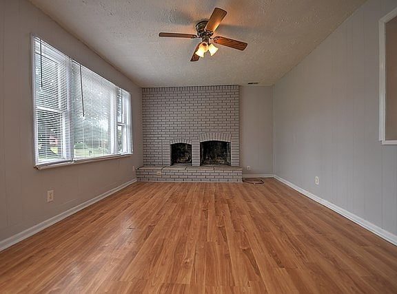 5th image of 504 Hill Dr