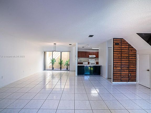 5th image of 6845 NW 169th St #41C