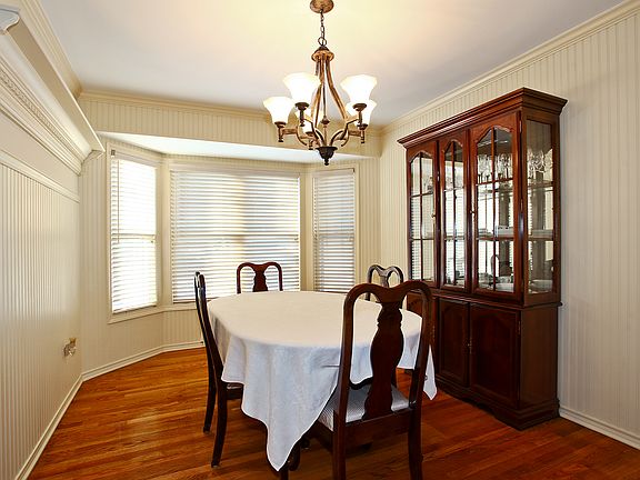 3rd image of 2271 Gleneagles Dr
