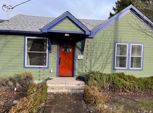 1067 E Main St, Ashland, OR 97520