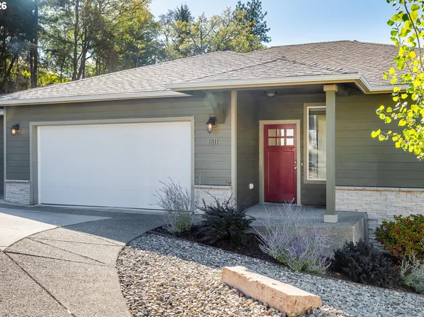 1811 NE Alameda Ave, Roseburg, OR 97470