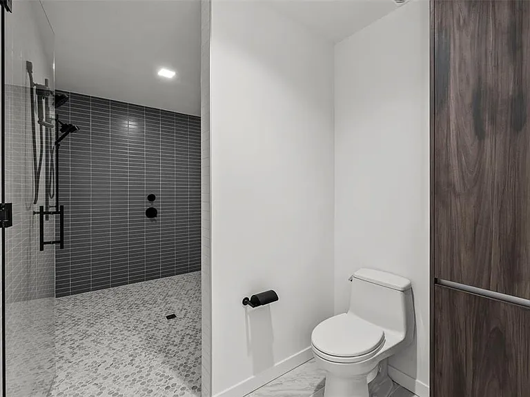 777 3rd Ave N #1502 — Photo 23