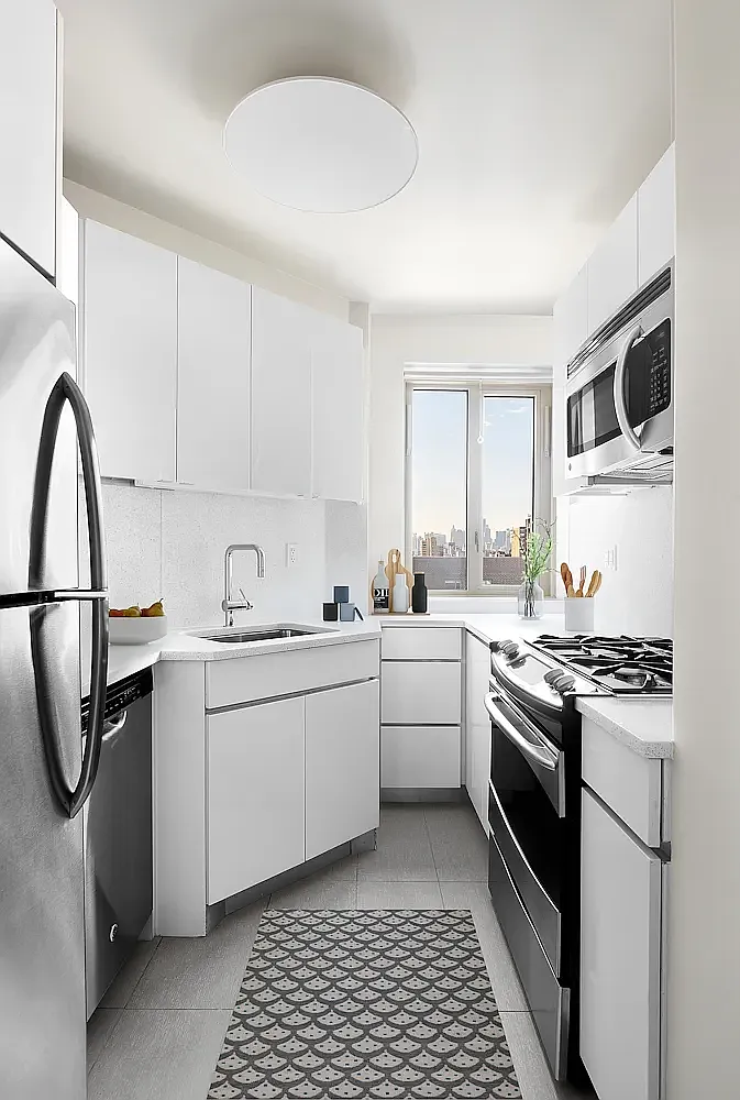 628 East 20th Street — Photo 4
