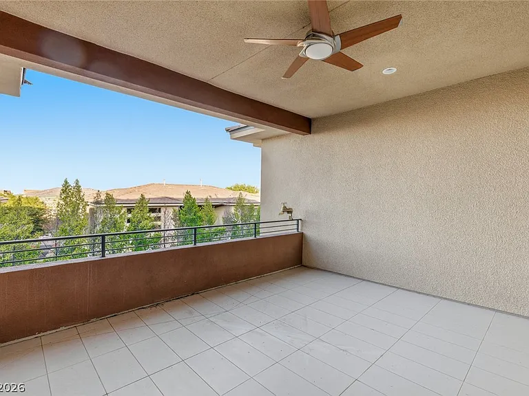 64 Grey Feather Dr — Photo 40