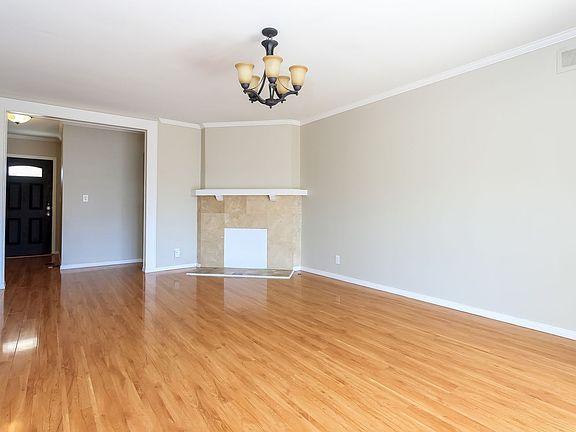 5th image of 7836 Teesdale Ave