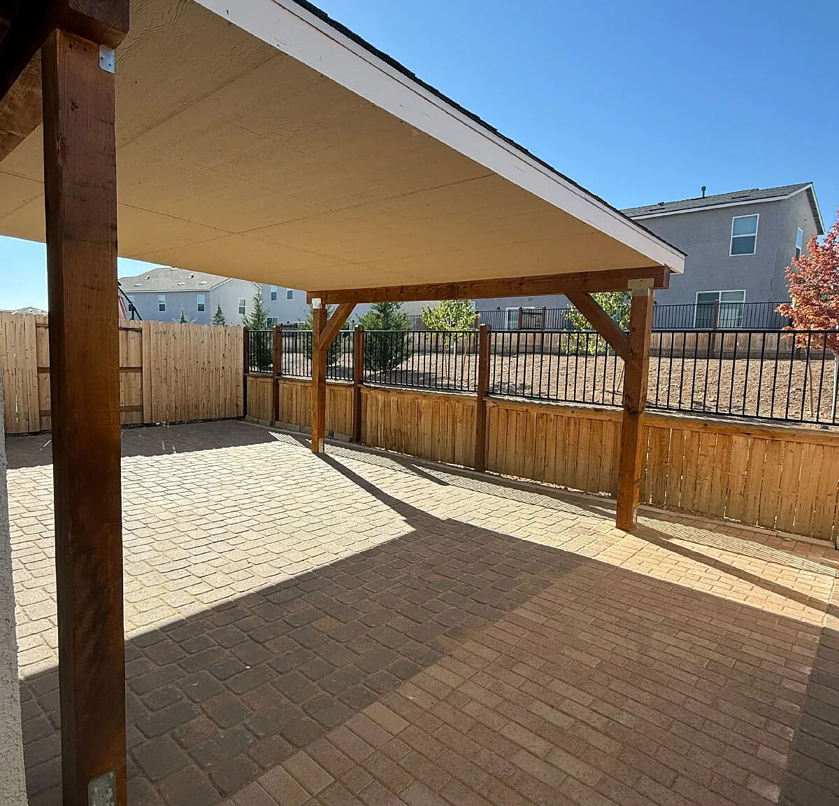 3 bed, 2.5 bath, 1336 sqft, $2,300 — Photo 4