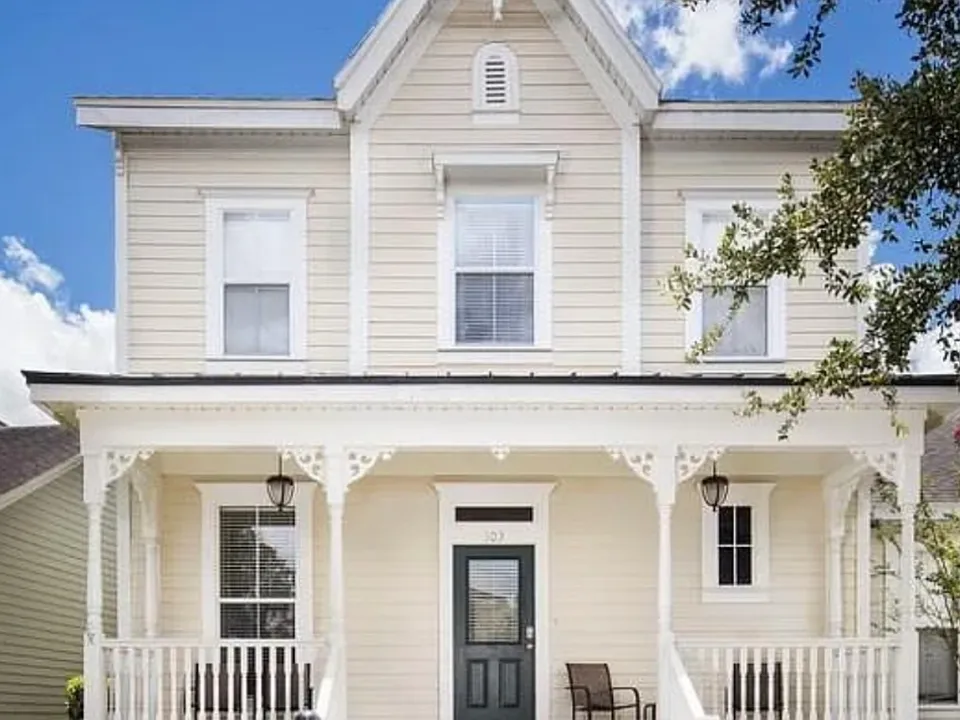 103 Grace Ave