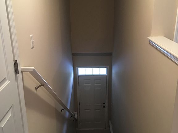 4th image of 49275 E Woods Dr