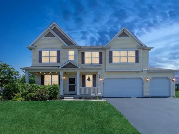 15 Richmond Cir, South Elgin, IL 60177