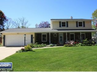 411 Westplain Dr, Green Bay, WI 54303