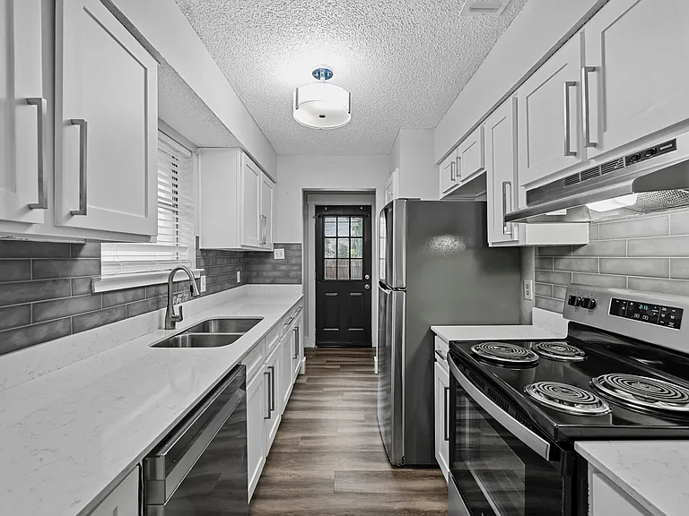 4917 Geddes Ave #4917 — Photo 5