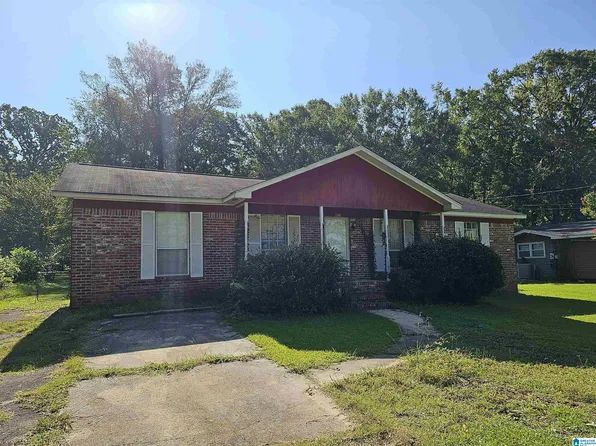 1348 Brown Cir, Alabaster, AL 35007