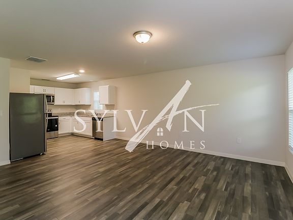 018-photo-dining-room-11499094_08042022