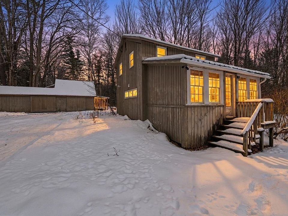 1st image of 8 Avery Road