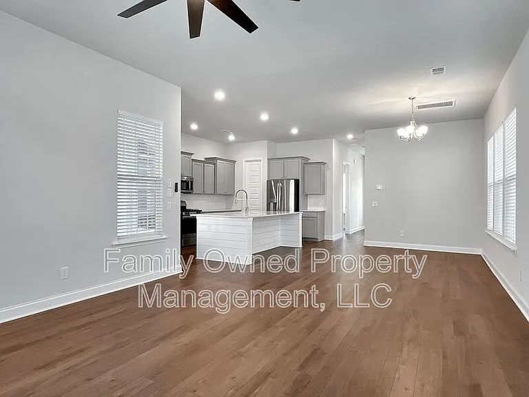 420 W Respite Ln — Photo 18