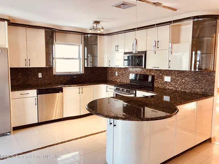 115 Jeanette Ave — Photo 11
