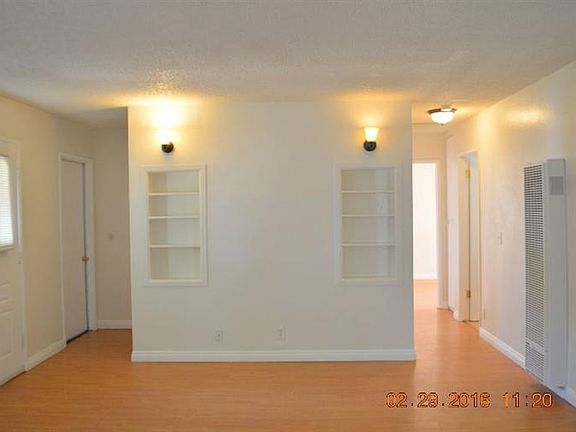 5th image of 16165 Live Oak St