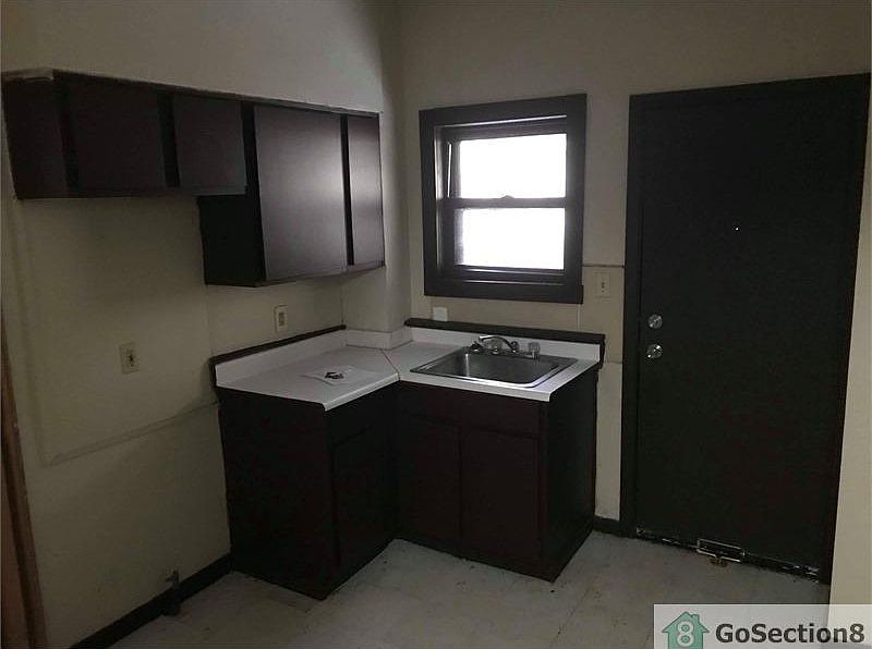 1st image of 1584 Florencedale Ave