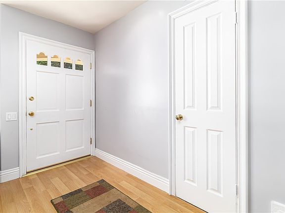 4th image of 24027 Welby Way