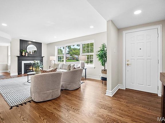 5th image of 707 Applewood Dr