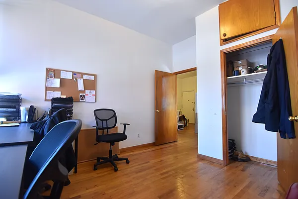 Rented by Triplemint | media 12