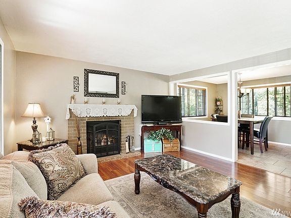 4th image of 21609 125th Street Ct E