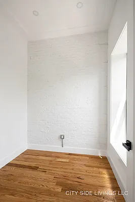 Rented by Artur Gutman, LREB | media 12