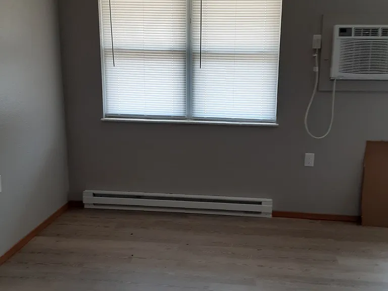 720 Winkler Dr — Photo 7