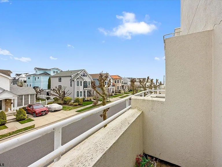 7701 Atlantic Ave #33A — Photo 39