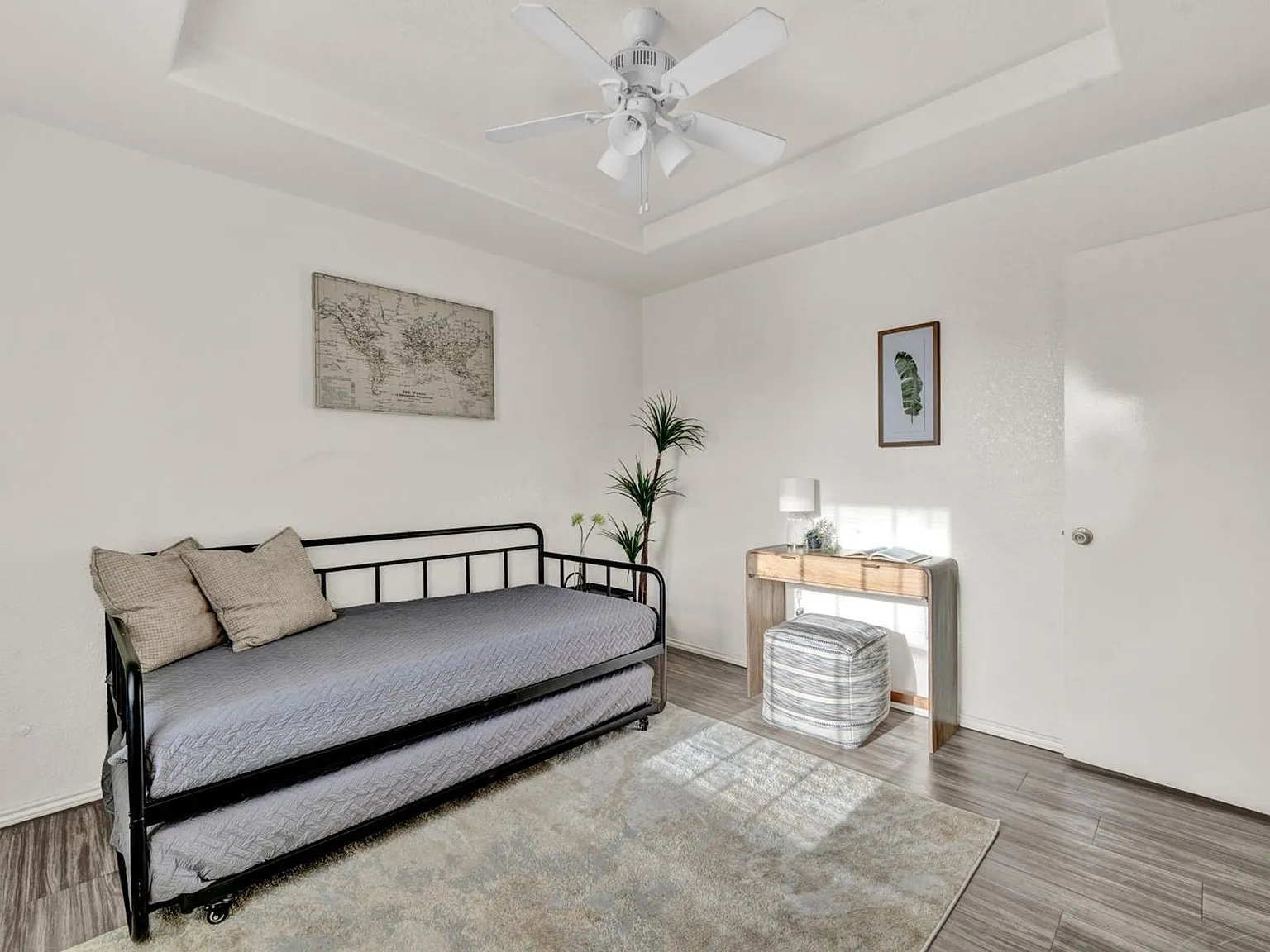 403 N. Broadway Street — Photo 4