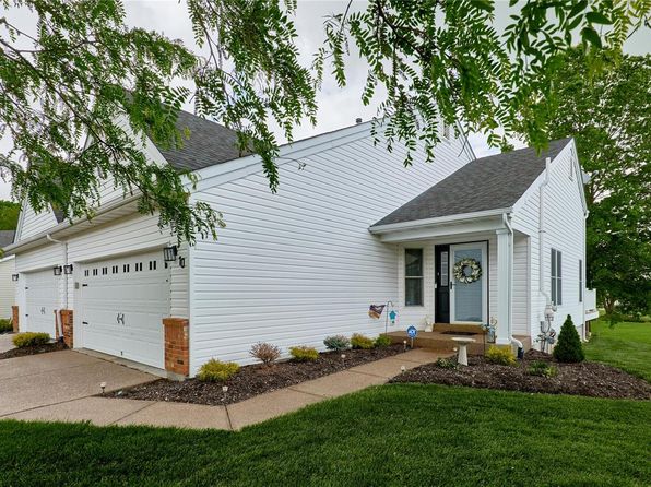 10 Warshire Ct #67B, O'Fallon, MO 63366