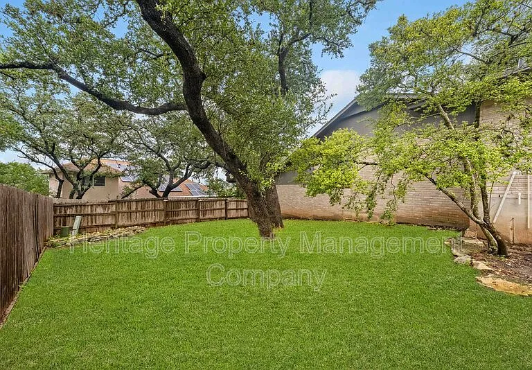 13906 N Hills Village Dr — Photo 26