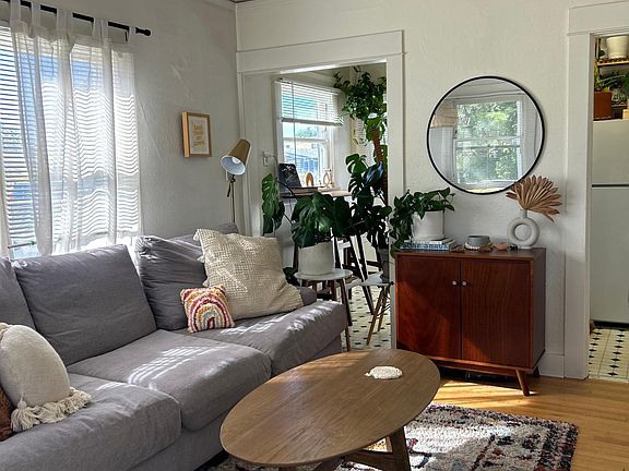 2nd image of 2618 A St