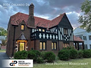 8006 Orlando Dr, Saint Louis, MO 63105